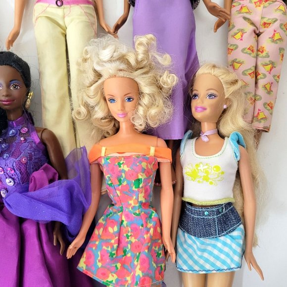 1990s Barbie Lot with Clothes Nine Dolls - Picture 3 of 7